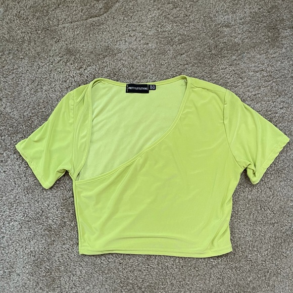 PrettyLittleThing Lime Green Asymmetric Crop Top - Picture 1 of 2